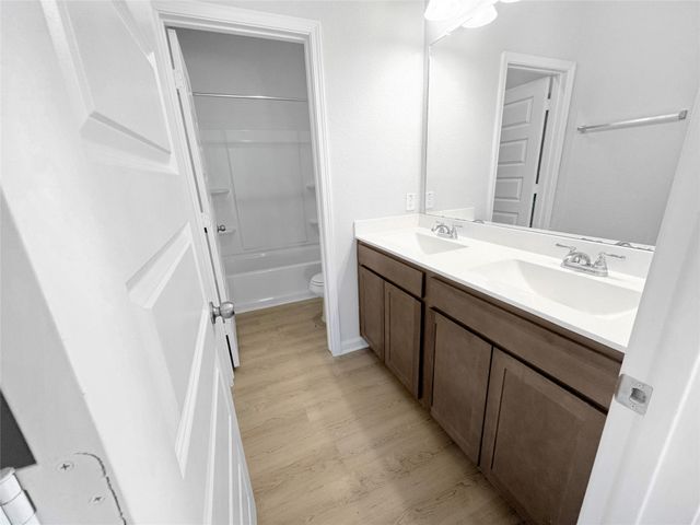 1941 E Riverside Circle, Dayton, TX 77535