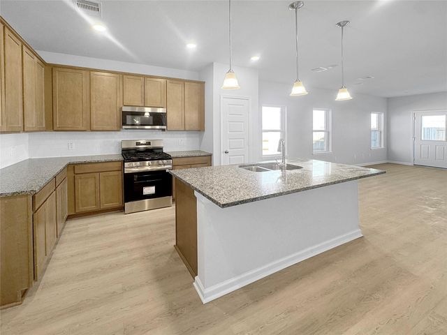 1941 E Riverside Circle, Dayton, TX 77535