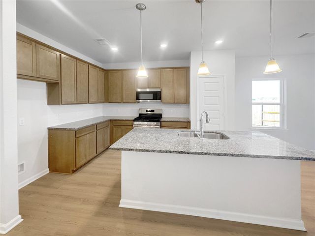 1941 E Riverside Circle, Dayton, TX 77535
