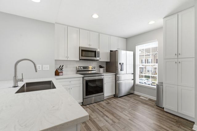 5282 Royal Arch Cascade Drive, Dublin, OH 43016