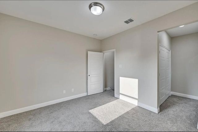 1707 Ash Crescent Street, Fort Worth, TX 76104