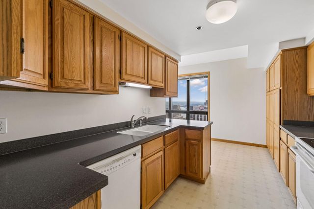 168 6th Street E 3801, Saint Paul, MN 55101