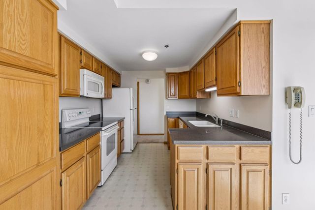 168 6th Street E 3801, Saint Paul, MN 55101