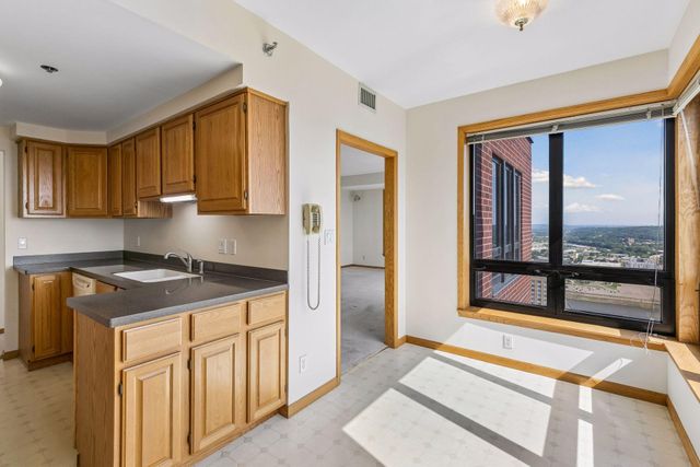 168 6th Street E 3801, Saint Paul, MN 55101