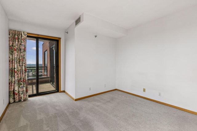 168 6th Street E 3801, Saint Paul, MN 55101