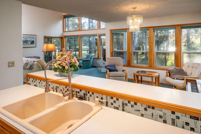 55625 Big River Drive, Bend, OR 97707