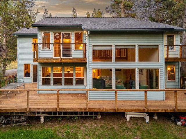 55625 Big River Drive, Bend, OR 97707