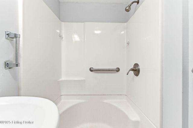 2019 Bonnycastle Ave, Louisville, KY 40205