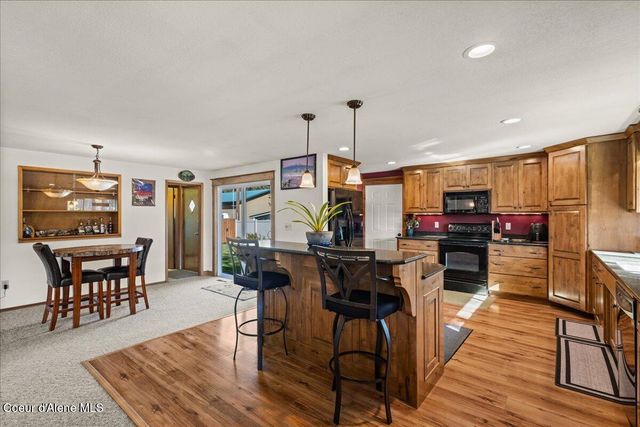 202 Country Club Ln, Pinehurst, ID 83850