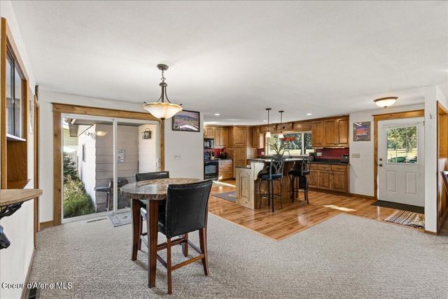 202 Country Club Ln, Pinehurst, ID 83850