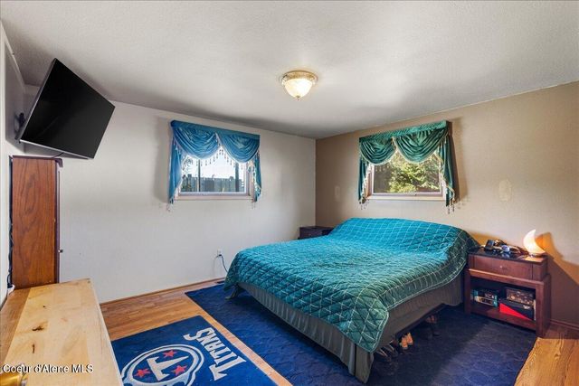 202 Country Club Ln, Pinehurst, ID 83850