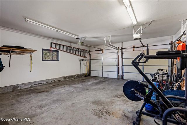 202 Country Club Ln, Pinehurst, ID 83850