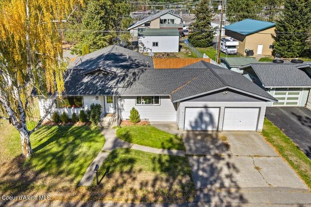 202 Country Club Ln, Pinehurst, ID 83850