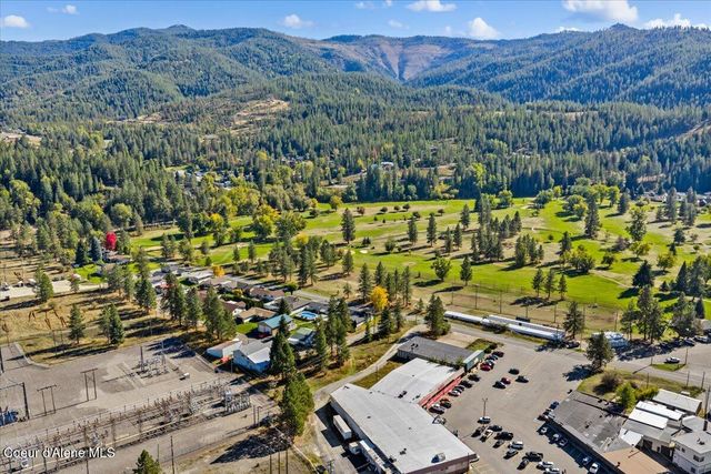 202 Country Club Ln, Pinehurst, ID 83850