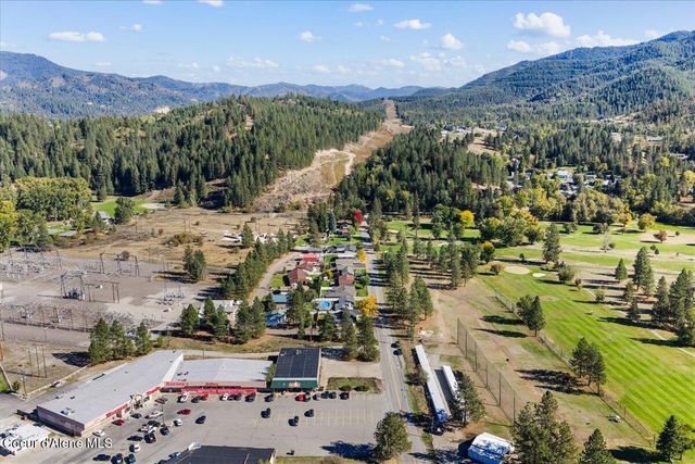 202 Country Club Ln, Pinehurst, ID 83850