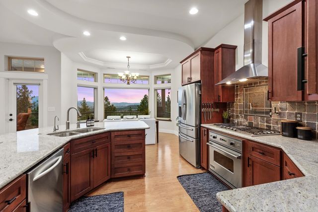 10309 N Lookout View Ln, Newman Lake, WA 99025