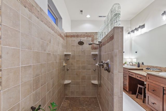 10309 N Lookout View Ln, Newman Lake, WA 99025