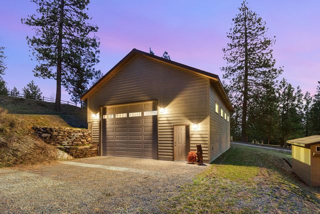 10309 N Lookout View Ln, Newman Lake, WA 99025