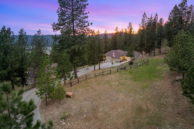 10309 N Lookout View Ln, Newman Lake, WA 99025