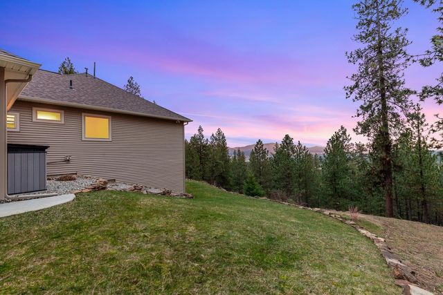 10309 N Lookout View Ln, Newman Lake, WA 99025