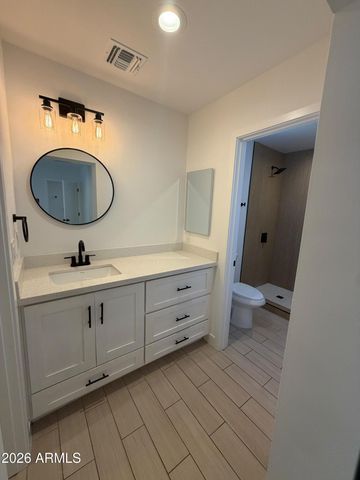 330 E WHITTON Avenue, Phoenix, AZ 85012