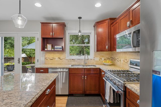 4817 Rutledge Avenue, Edina, MN 55436