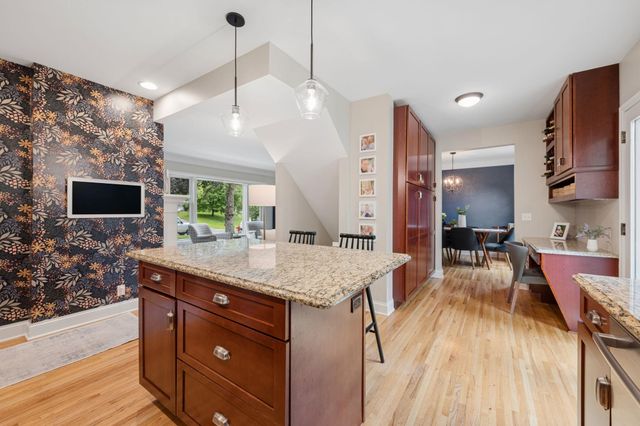 4817 Rutledge Avenue, Edina, MN 55436