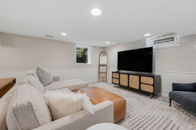 4817 Rutledge Avenue, Edina, MN 55436