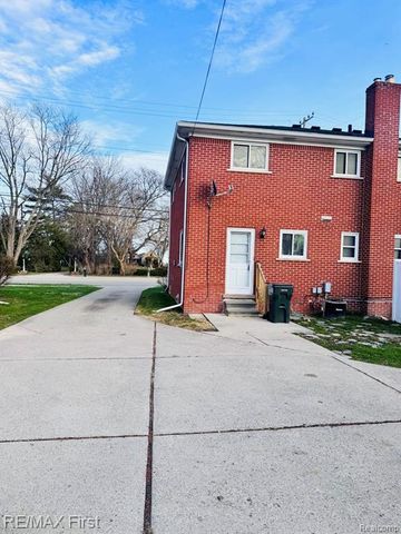 31929 Jefferson, Saint Clair Shores, MI 48082