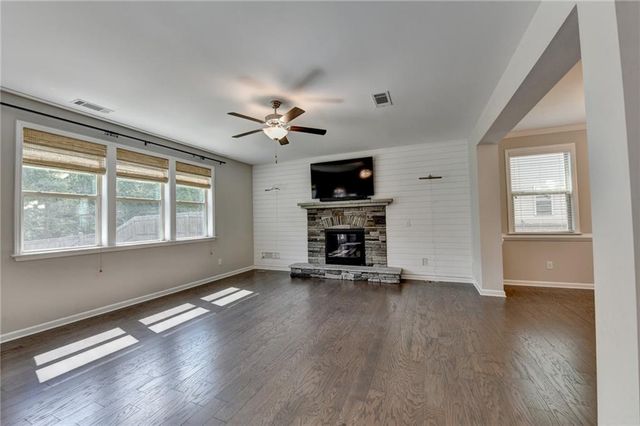 955 Laura Jean Court, Buford, GA 30518