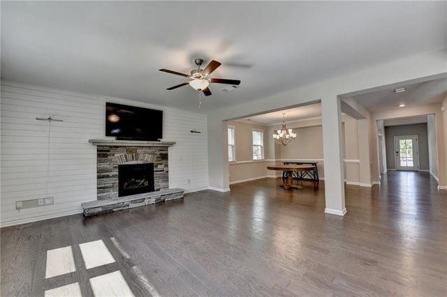 955 Laura Jean Court, Buford, GA 30518