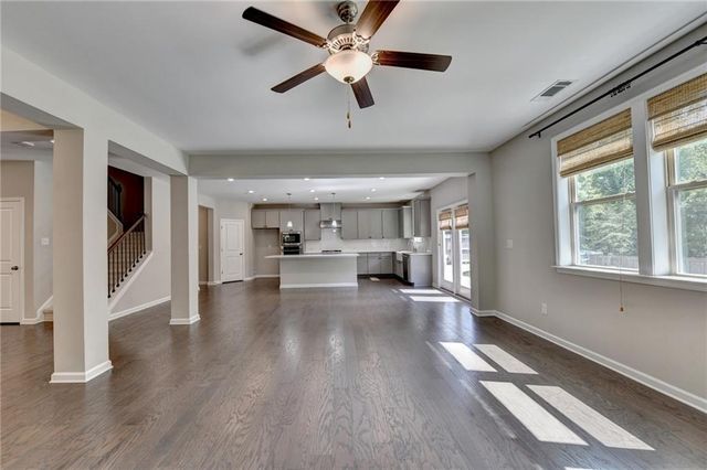 955 Laura Jean Court, Buford, GA 30518
