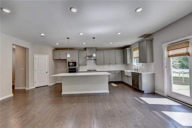955 Laura Jean Court, Buford, GA 30518