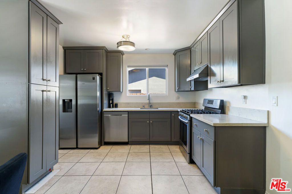Image 23 of property listing at 5636 Valley Circle Boulevard, Los Angeles, CA 91367