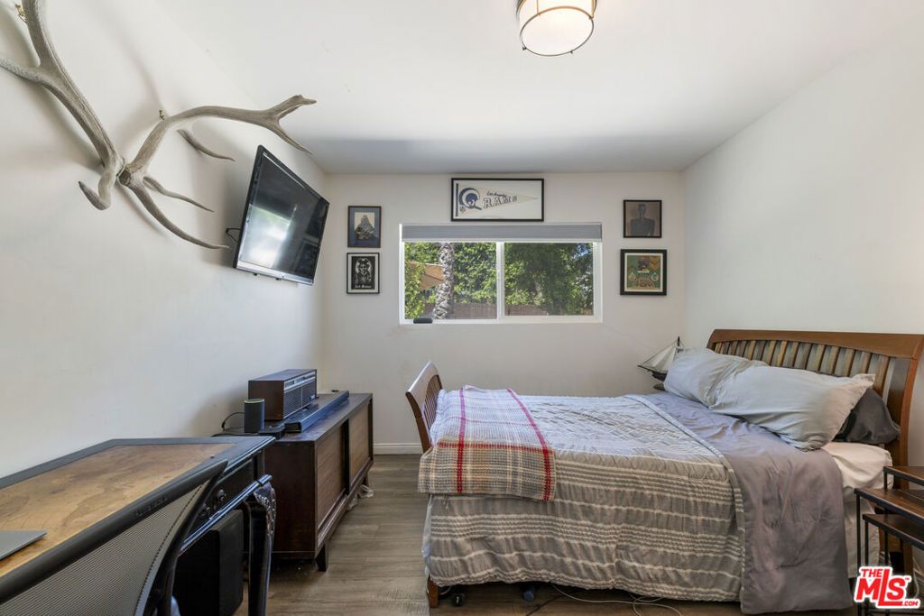 Image 33 of property listing at 5636 Valley Circle Boulevard, Los Angeles, CA 91367