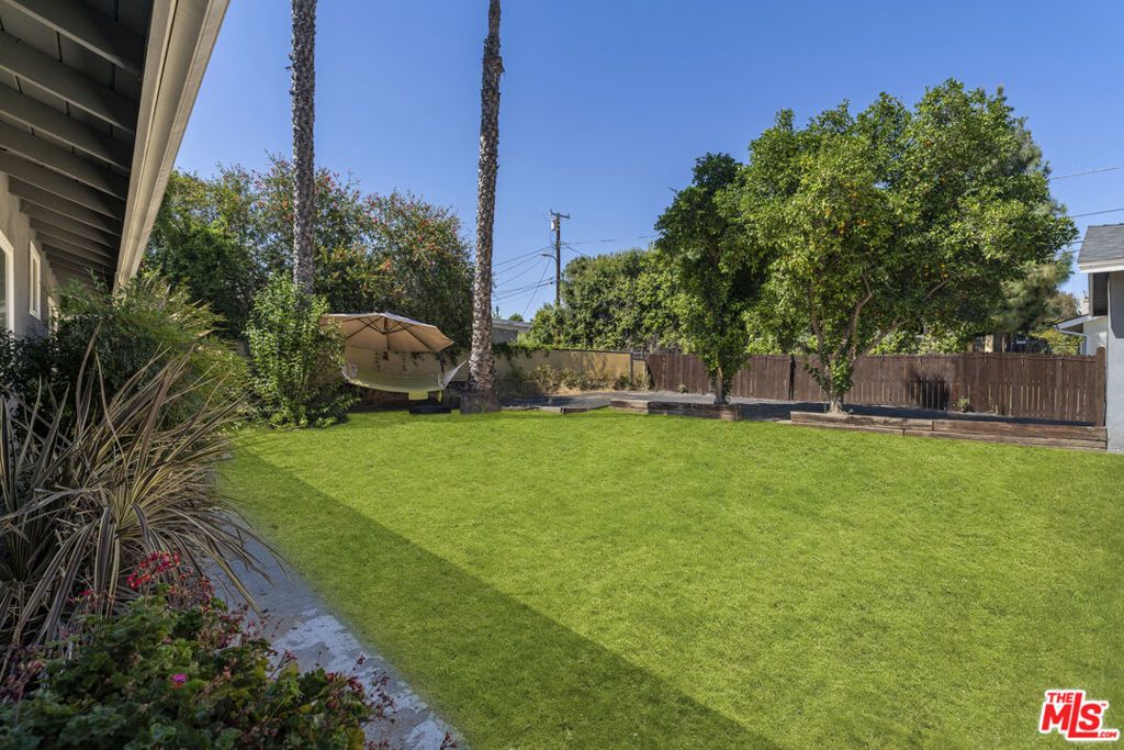 Image 44 of property listing at 5636 Valley Circle Boulevard, Los Angeles, CA 91367