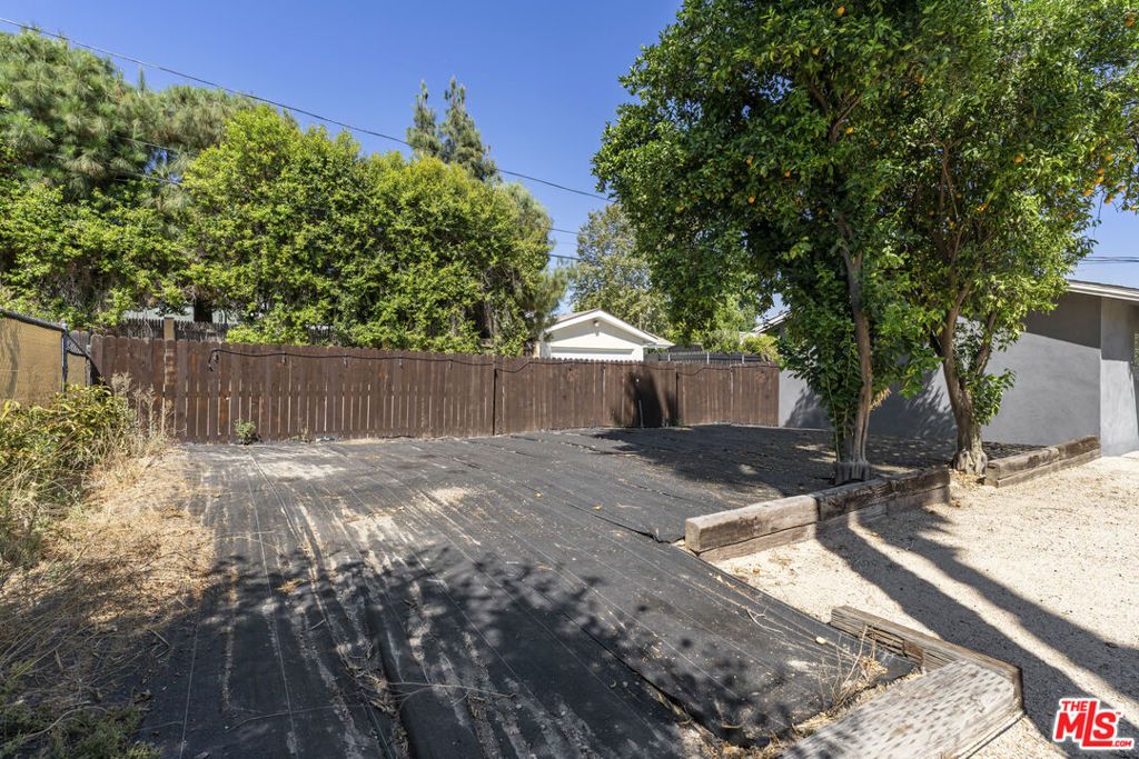 Image 51 of property listing at 5636 Valley Circle Boulevard, Los Angeles, CA 91367