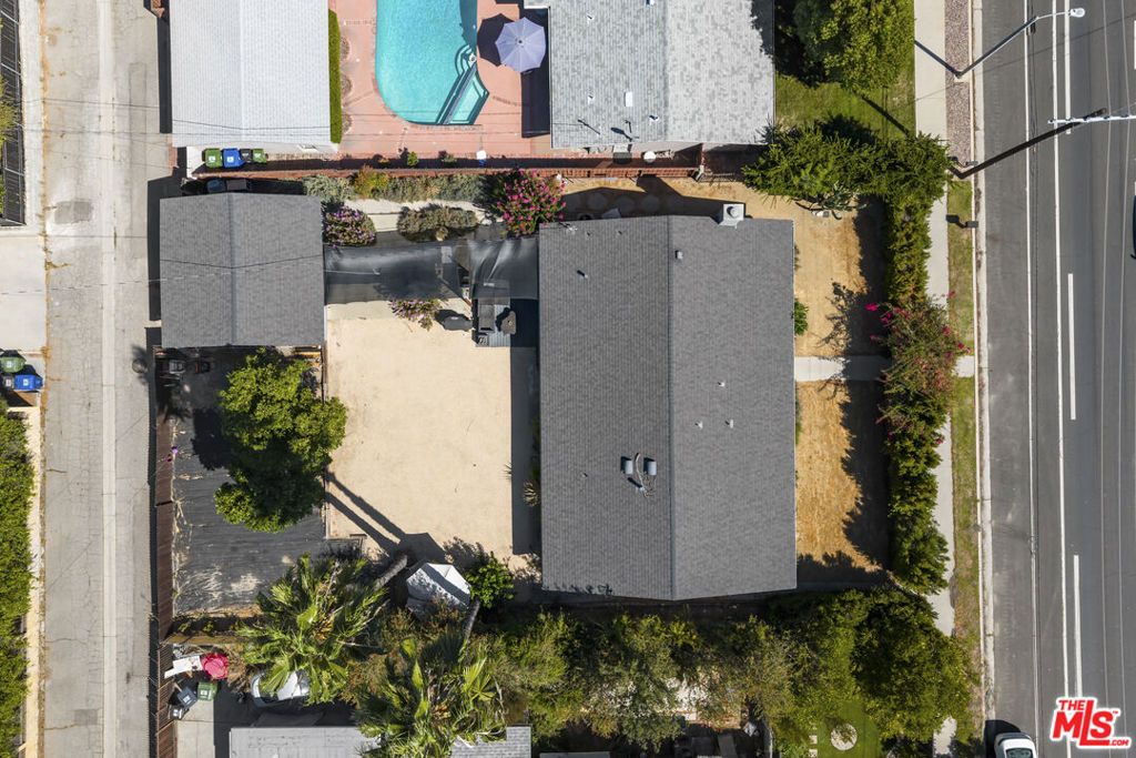 Image 52 of property listing at 5636 Valley Circle Boulevard, Los Angeles, CA 91367