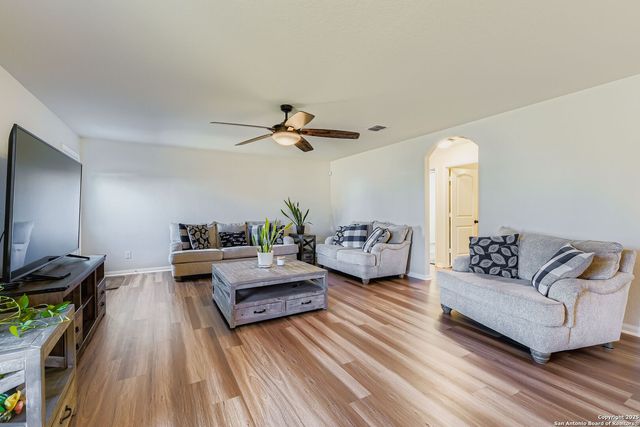 12323 Sebewa, San Antonio, TX 78252