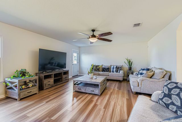 12323 Sebewa, San Antonio, TX 78252