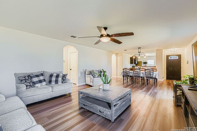 12323 Sebewa, San Antonio, TX 78252