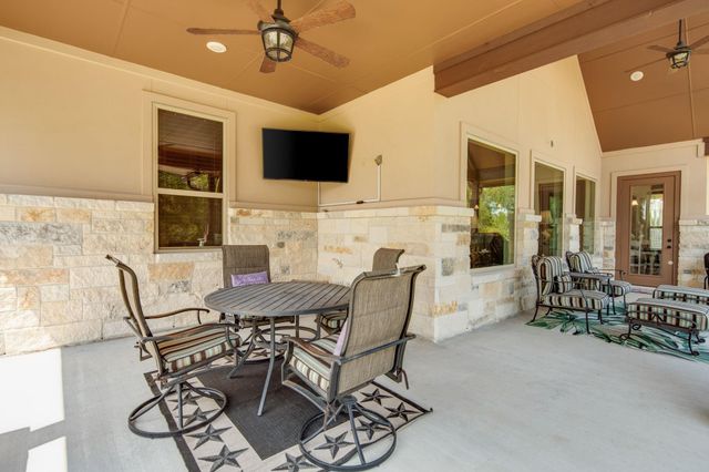10222 Wessex Bend, Iola, TX 77861