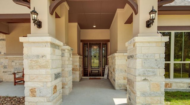 10222 Wessex Bend, Iola, TX 77861