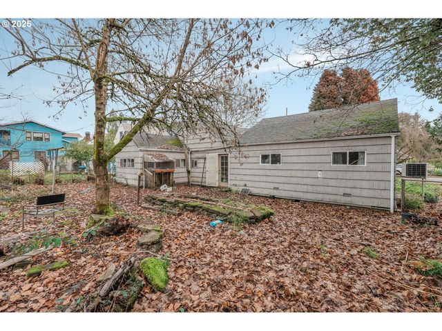 2735 SUMMER St Se, Salem, OR 97302