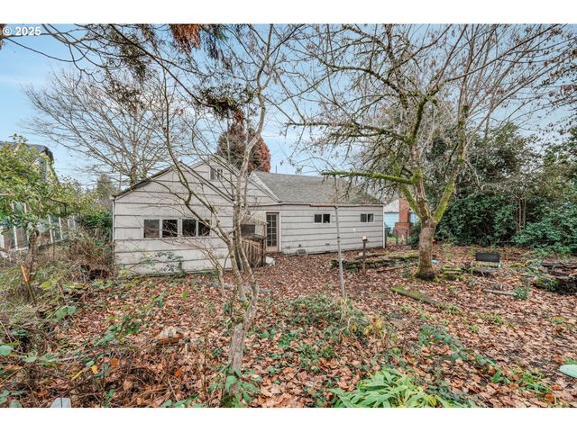 2735 SUMMER St Se, Salem, OR 97302