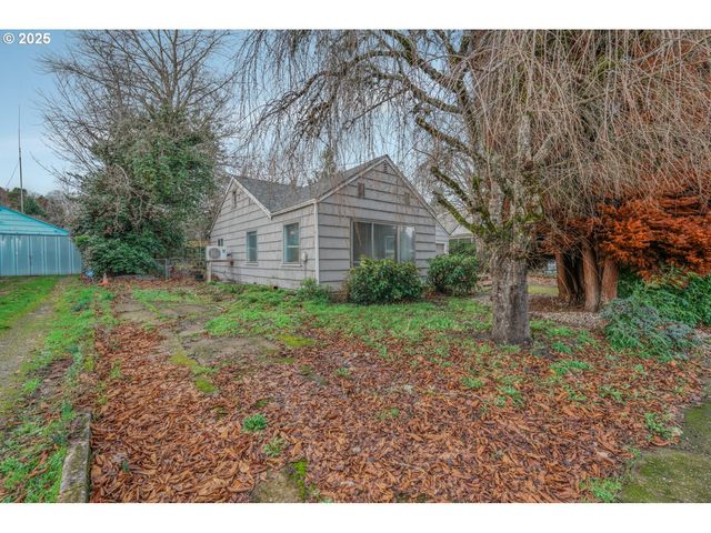 2735 SUMMER St Se, Salem, OR 97302