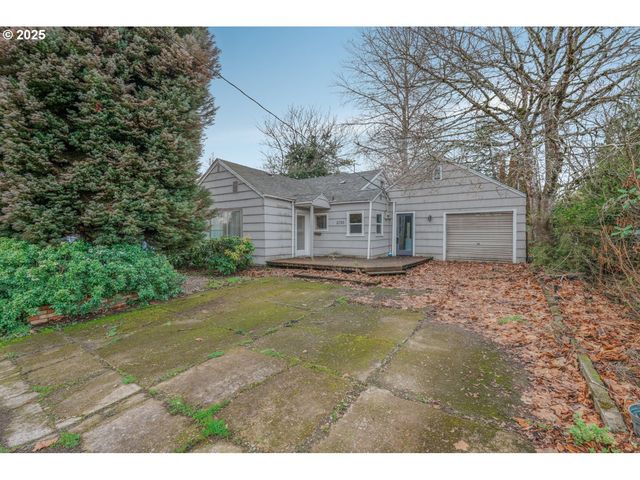 2735 SUMMER St Se, Salem, OR 97302