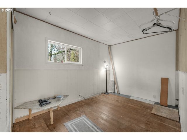 2735 SUMMER St Se, Salem, OR 97302