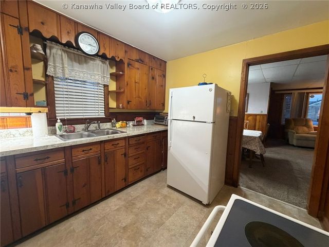 313 21st Street, Dunbar, WV 25064