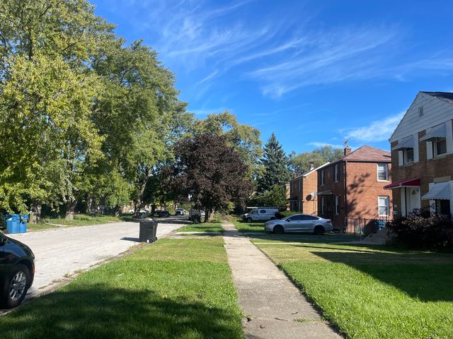 16041 Emerald Avenue, Harvey, IL 60426